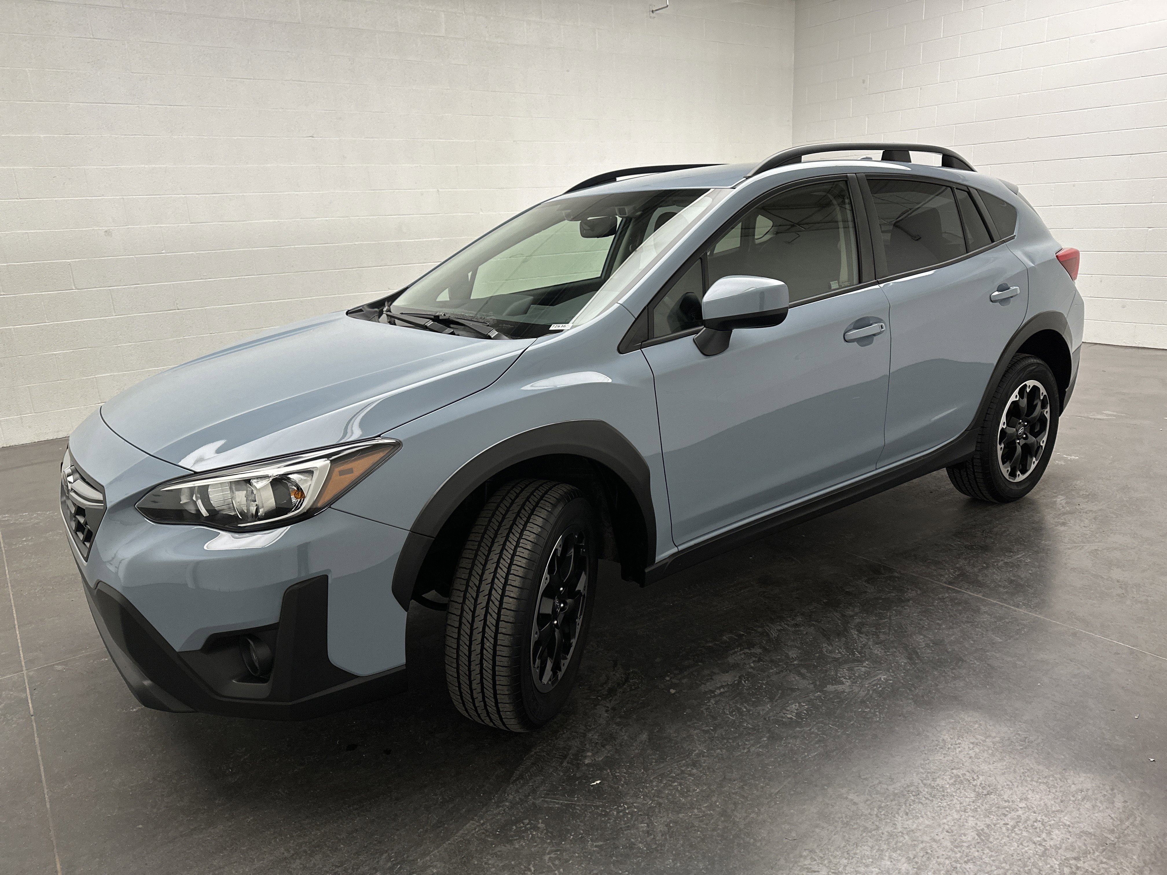 Used 2023 Subaru Crosstrek 2.0i Premium image 4