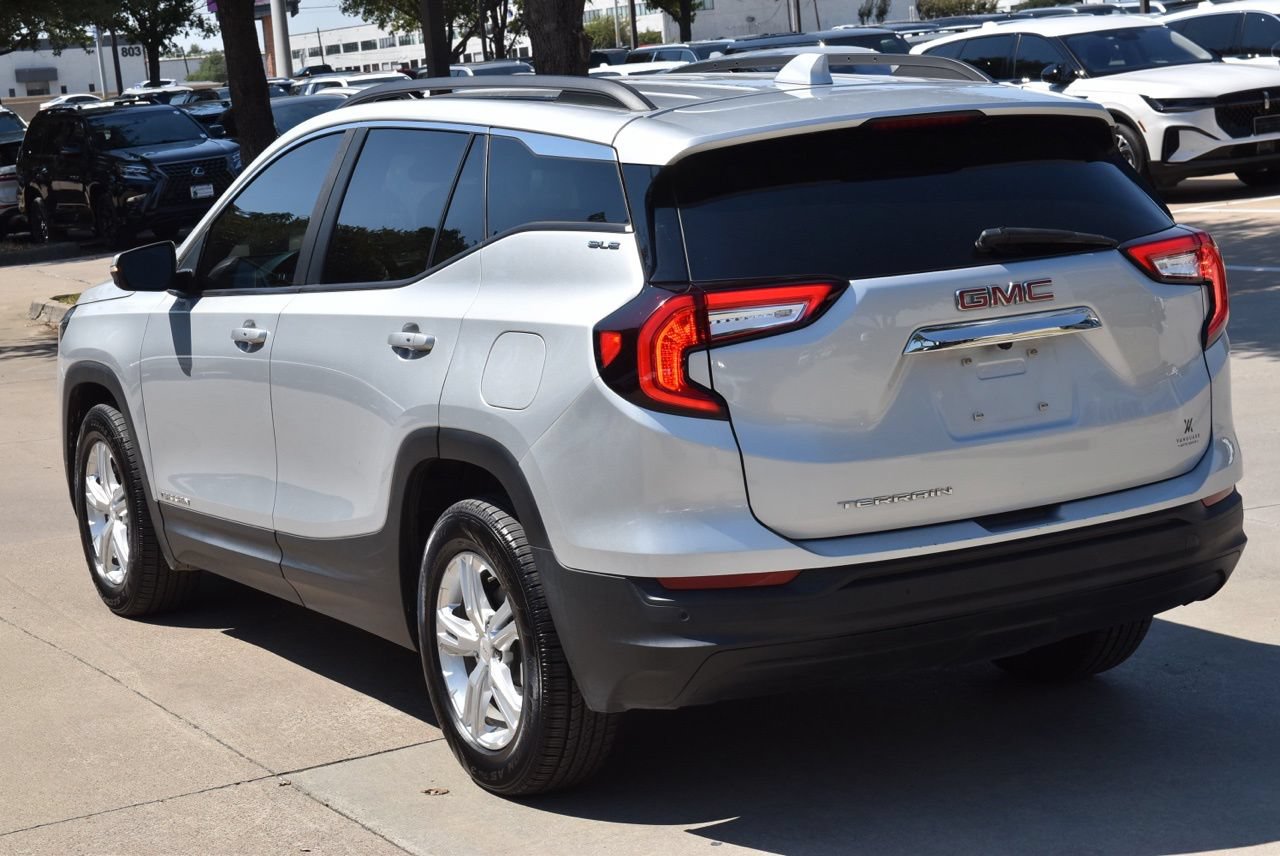 Used 2022 GMC Terrain SLE w/ Driver Convenience Package FWD image 10