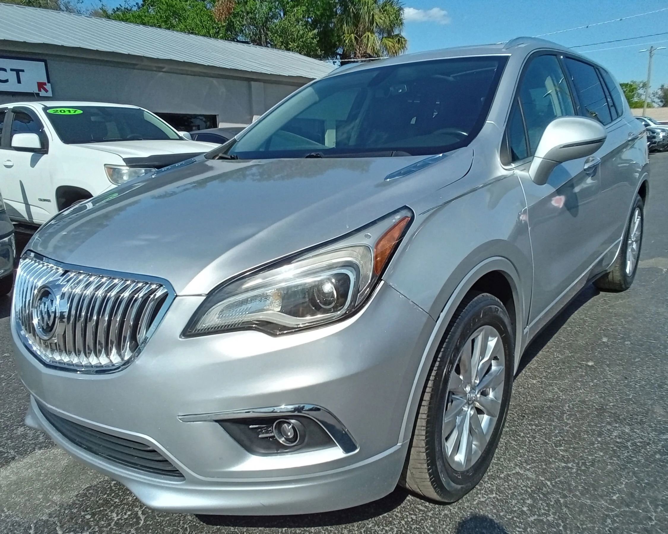 Used 2017 Buick Envision Essence FWD image 2