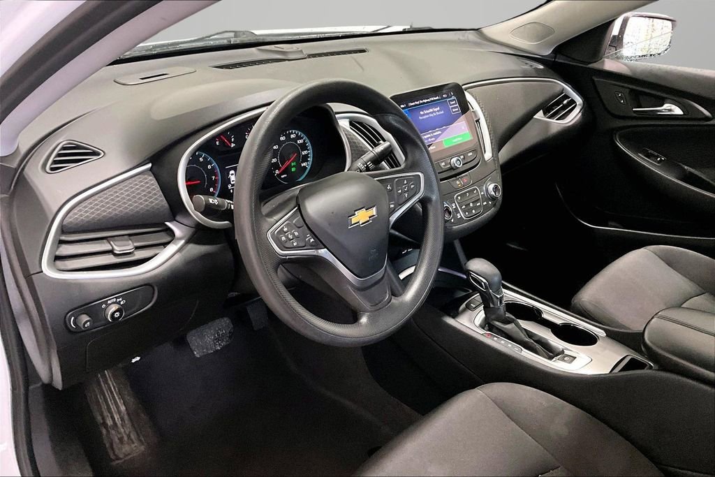 Used 2023 Chevrolet Malibu LT w/ Driver Confidence Package FWD image 17
