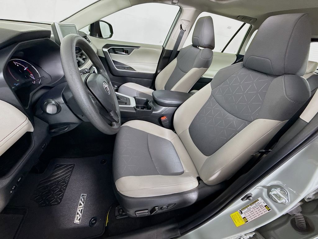 Used 2023 Toyota RAV4 XLE image 20