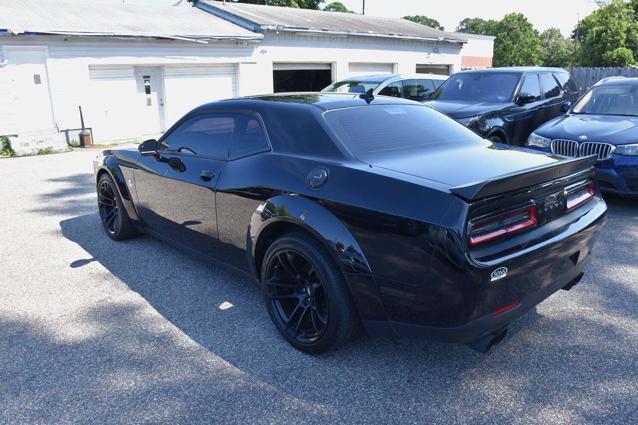 Used 2023 Dodge Challenger R/T Scat Pack RWD image 3