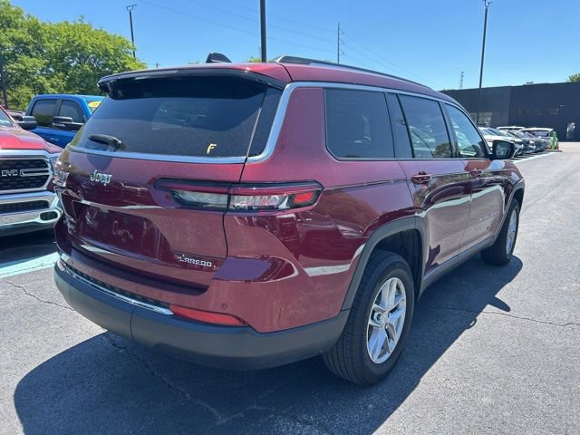 Used 2023 Jeep Grand Cherokee L Laredo w/ Luxury Tech Group I AWD/4WD image 4