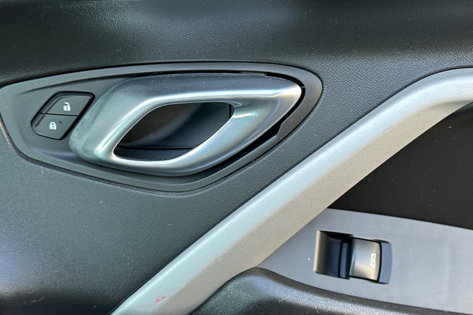 Used 2018 Chevrolet Camaro SS image 21