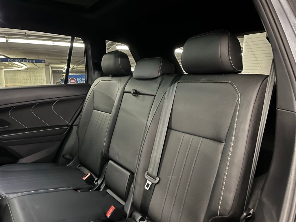 Used 2023 Volkswagen Tiguan SE R-Line AWD/4WD image 22