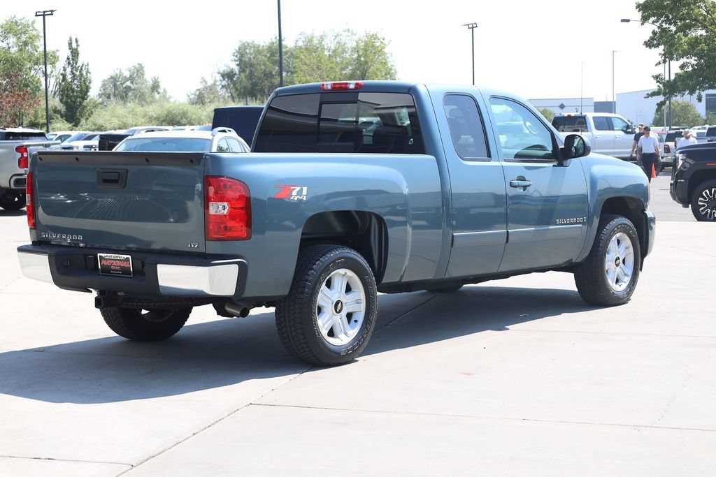 Used 2007 Chevrolet Silverado 1500 LTZ w/ Suspension Package, Off-Road" AWD/4WD image 6
