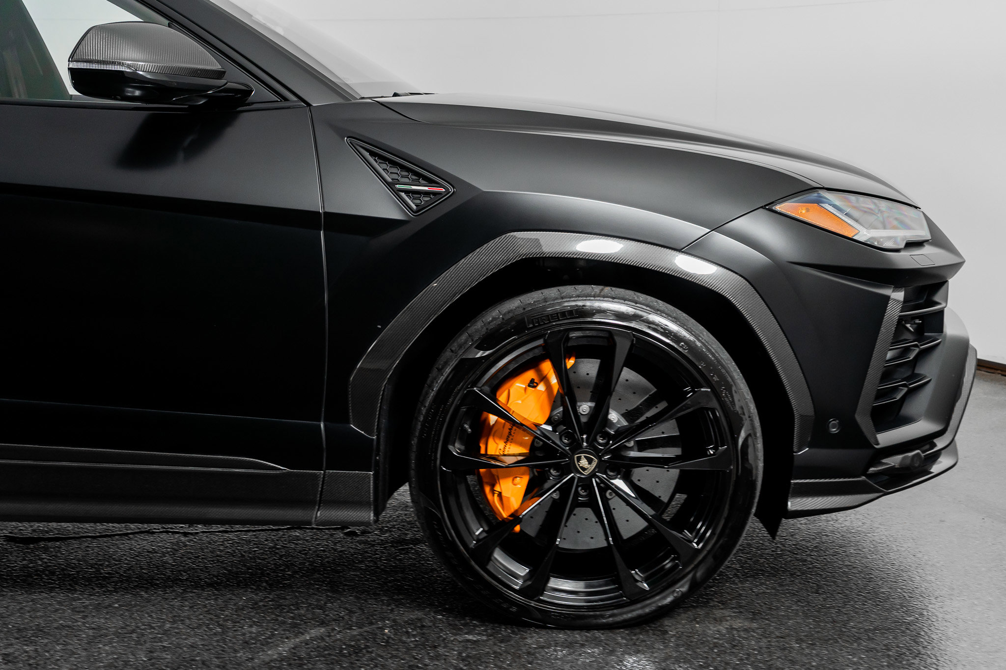 Used 2022 Lamborghini Urus image 6