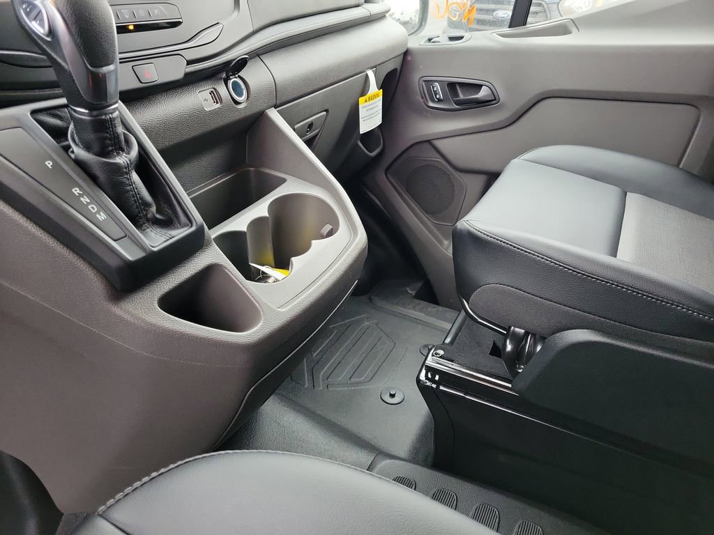 New 2025 Ford Transit 250 148 Medium Roof image 31