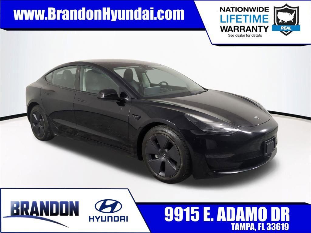 Used 2023 Tesla Model 3 Standard Range image 1