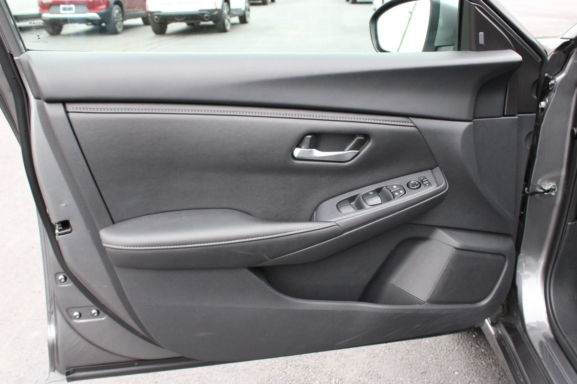 Used 2024 Nissan Sentra SV FWD image 12