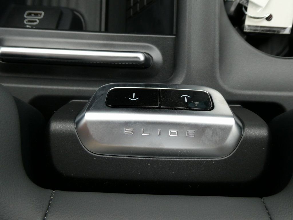 New 2025 Ford Expedition Max Active image 33