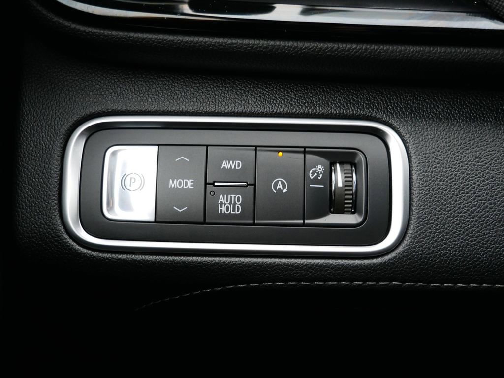 Used 2025 Buick Enclave Preferred image 22