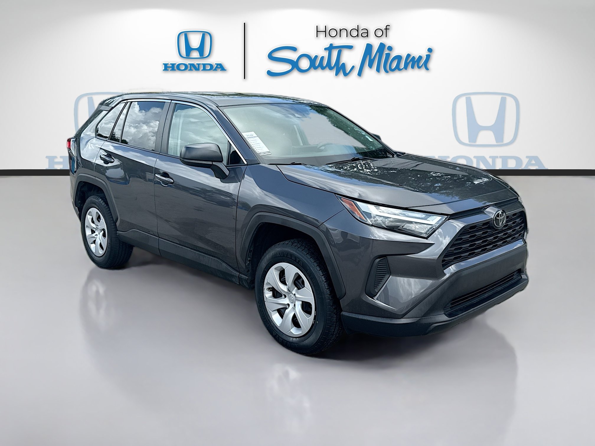 Used 2024 Toyota RAV4 LE FWD image 1