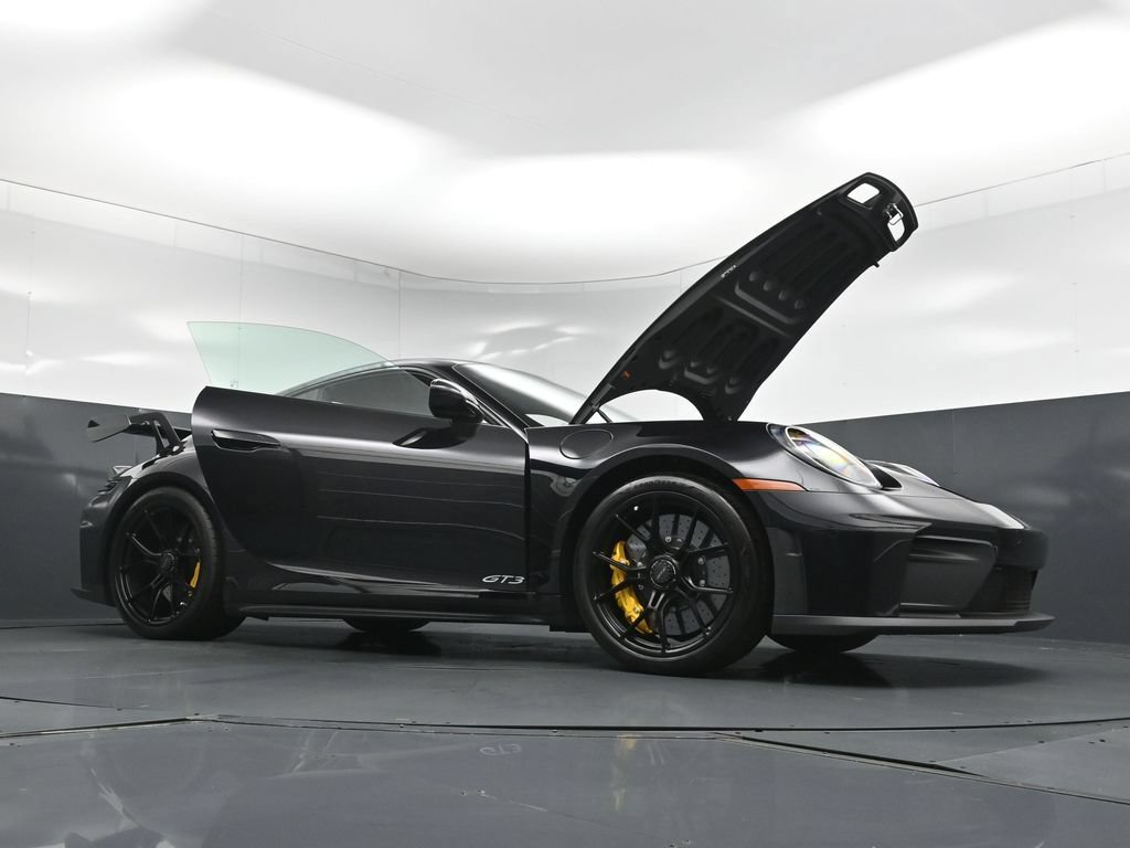 Certified 2026 Porsche 911 GT3 w/ Chrono Package RWD image 37