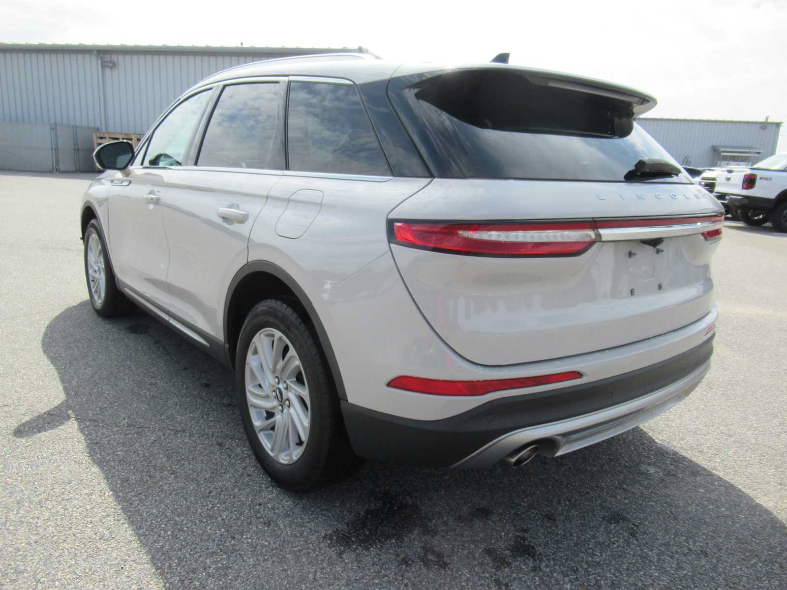 Used 2022 Lincoln Corsair FWD image 7