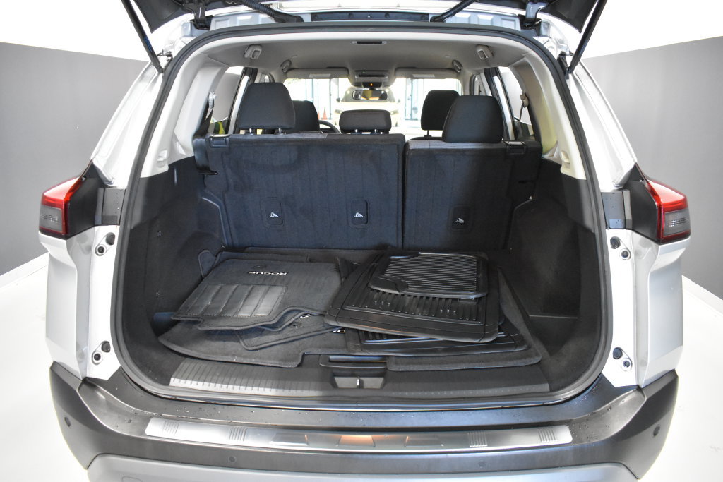 Certified 2023 Nissan Rogue SV AWD/4WD image 33