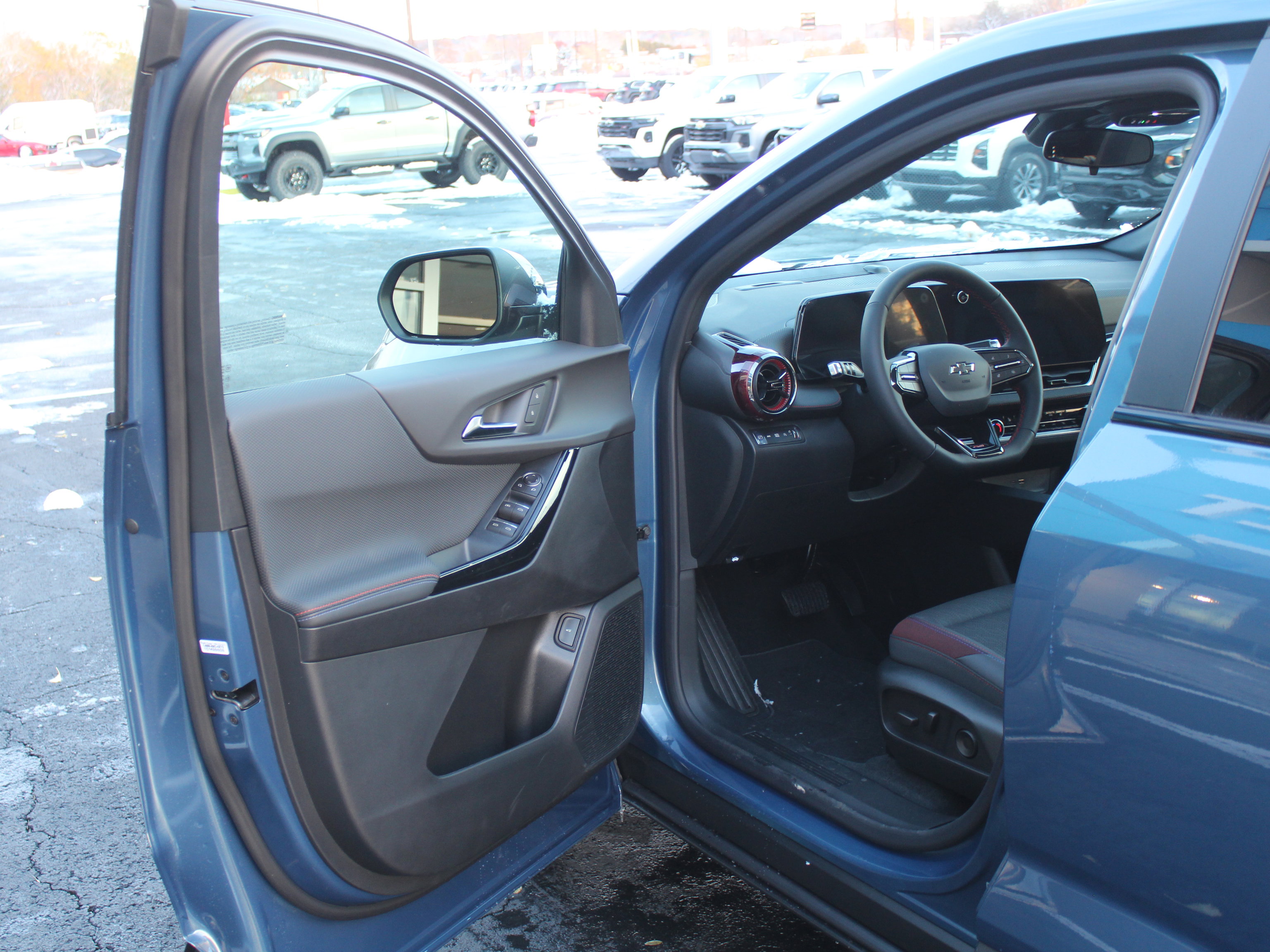 New 2026 Chevrolet Equinox RS image 8