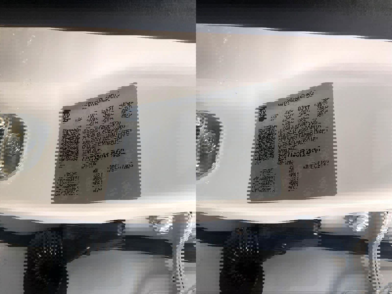 Used 2024 Chevrolet Colorado Z71 w/ Z71 Convenience Package 2 image 34