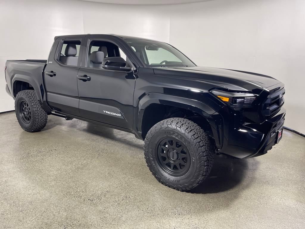New 2025 Toyota Tacoma SR5