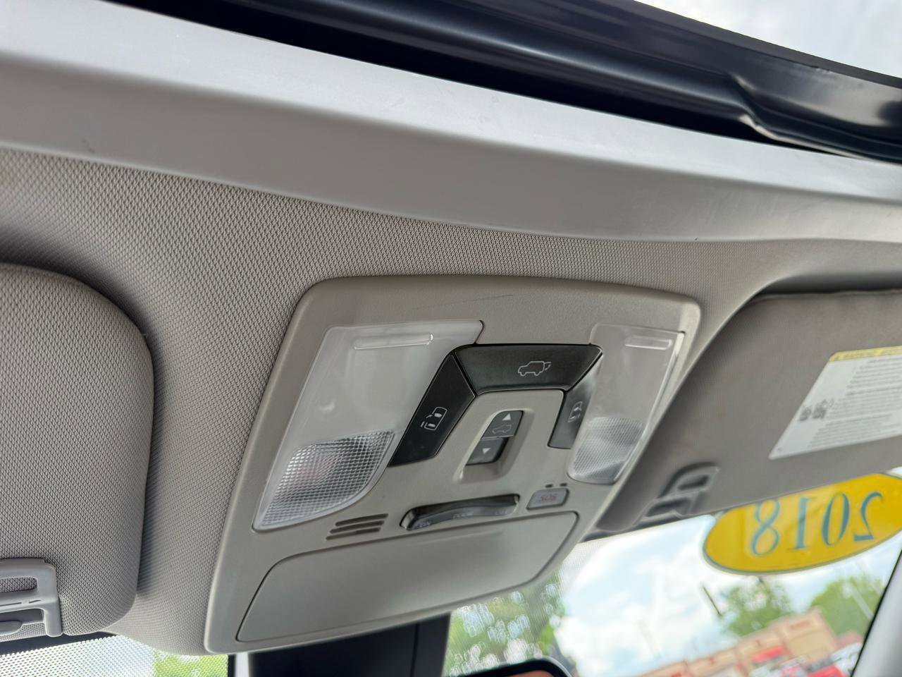 Used 2018 Toyota Sienna XLE w/ Entertainment Package FWD image 35