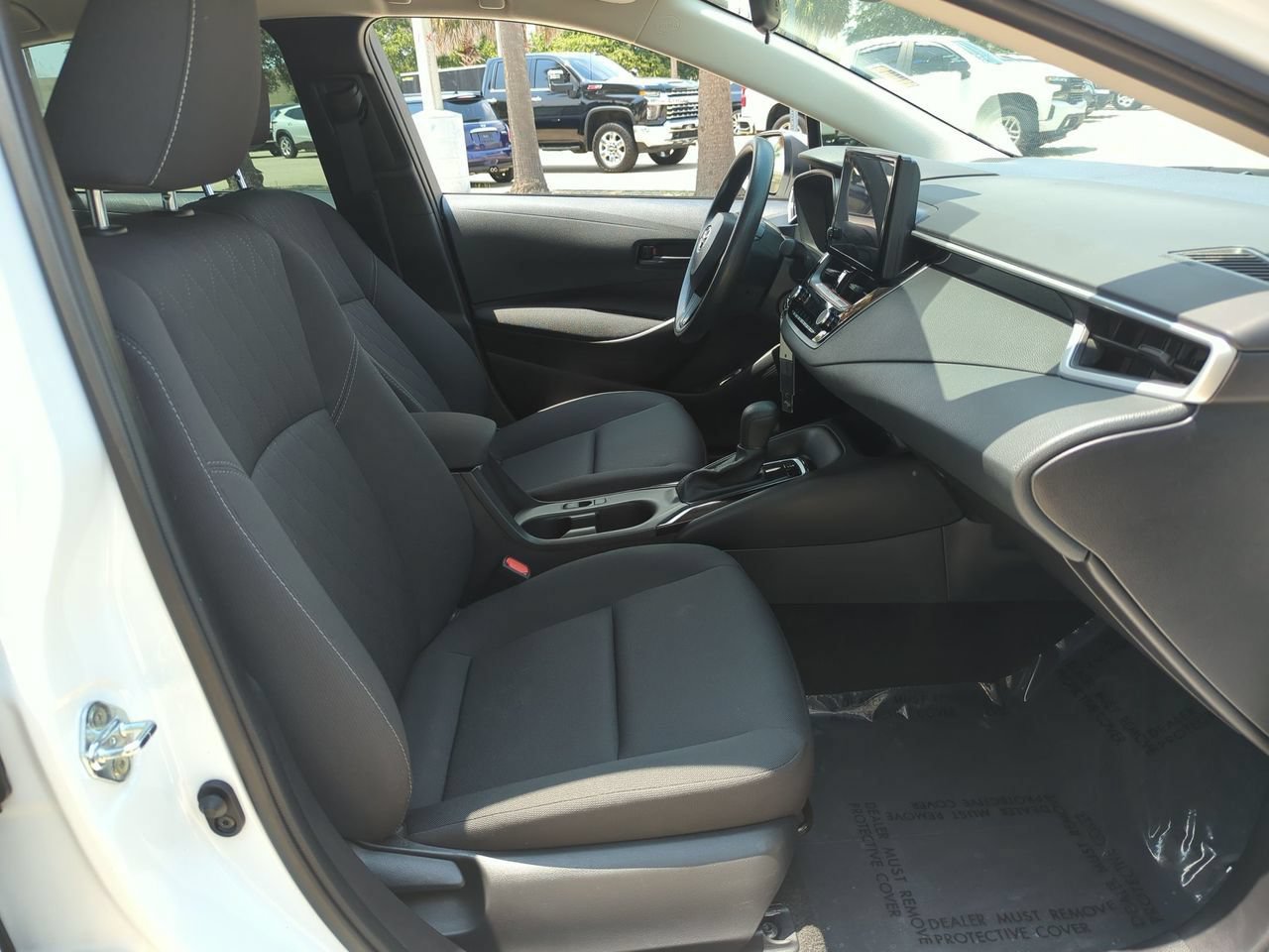 Used 2025 Toyota Corolla LE FWD image 24