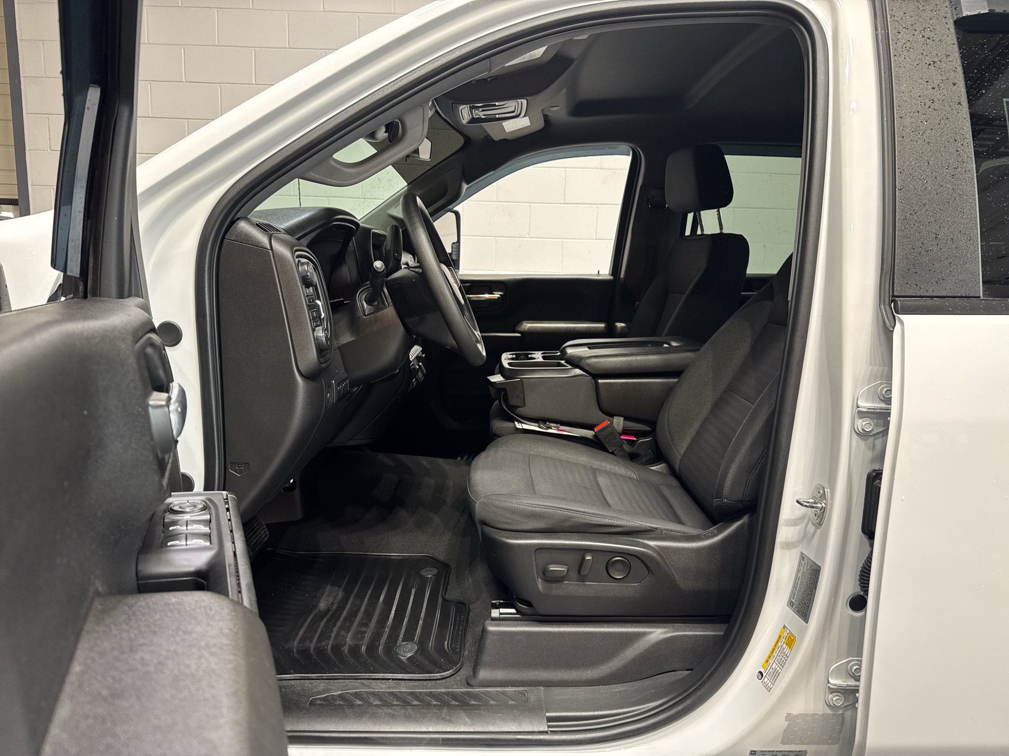 Used 2024 Chevrolet Silverado 2500 Custom w/ Custom Convenience Package AWD/4WD image 16