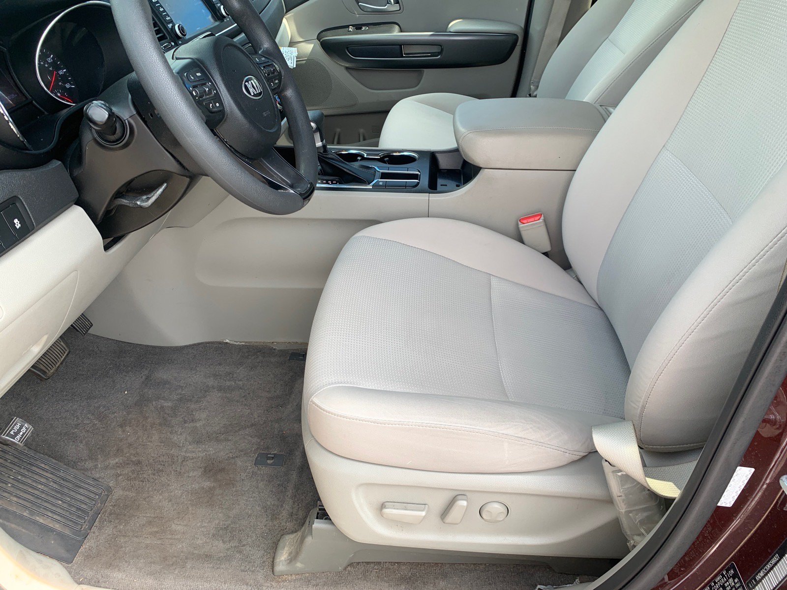 Used 2019 Kia Sedona LX FWD image 6