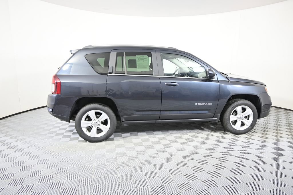 Used 2014 Jeep Compass Latitude w/ Sun/Sound Group AWD/4WD image 7
