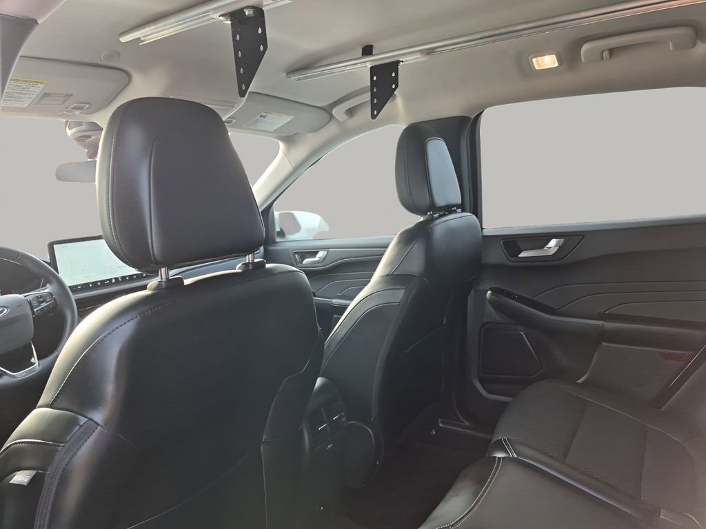 Used 2023 Ford Escape SE image 18