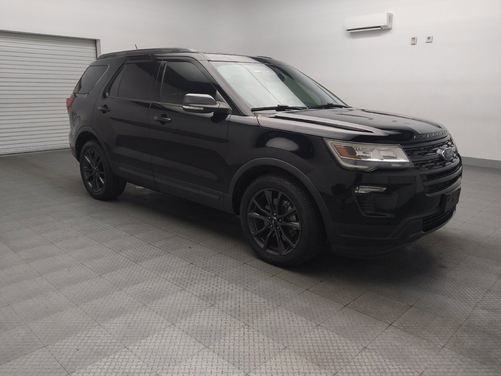 Used 2018 Ford Explorer XLT w/ Equipment Group 202A AWD/4WD image 11