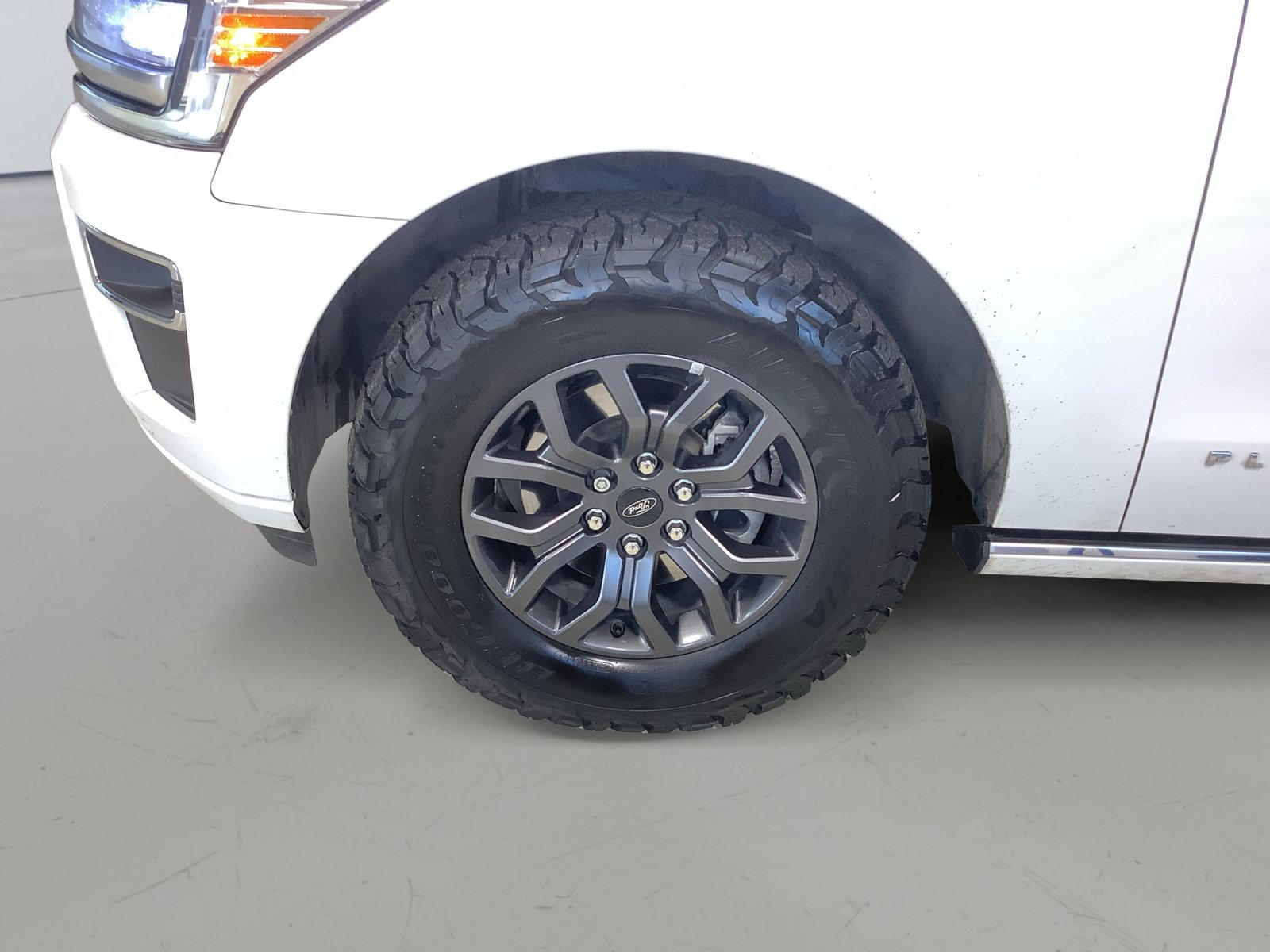 Used 2023 Ford Expedition Max Platinum AWD/4WD image 8
