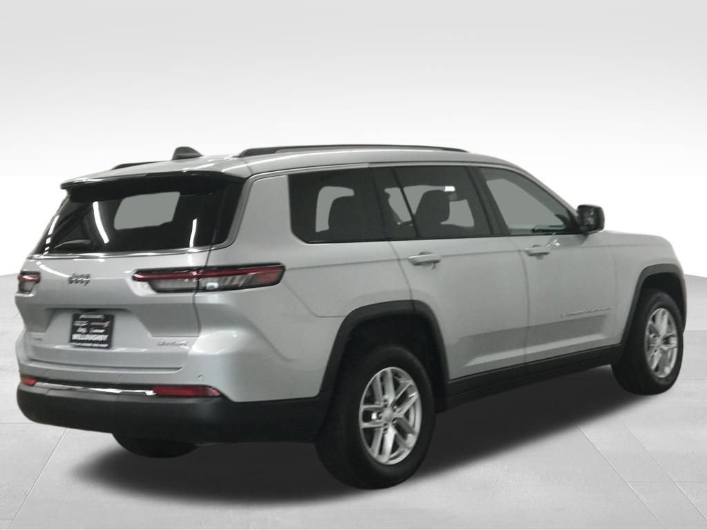 Used 2023 Jeep Grand Cherokee L Laredo image 7