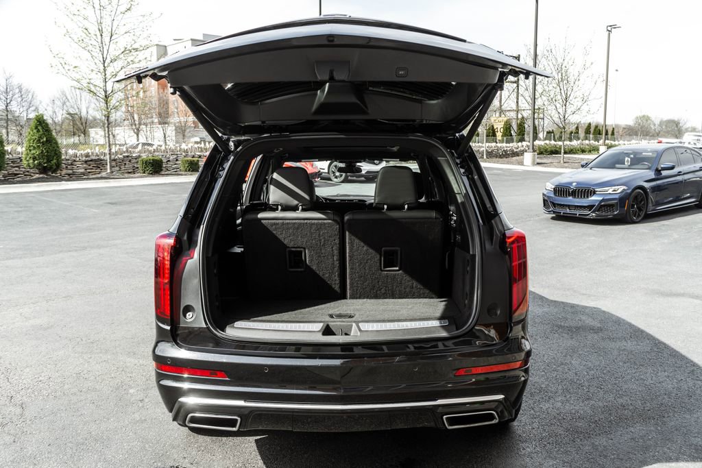 Used 2024 Cadillac XT6 Premium Luxury image 31