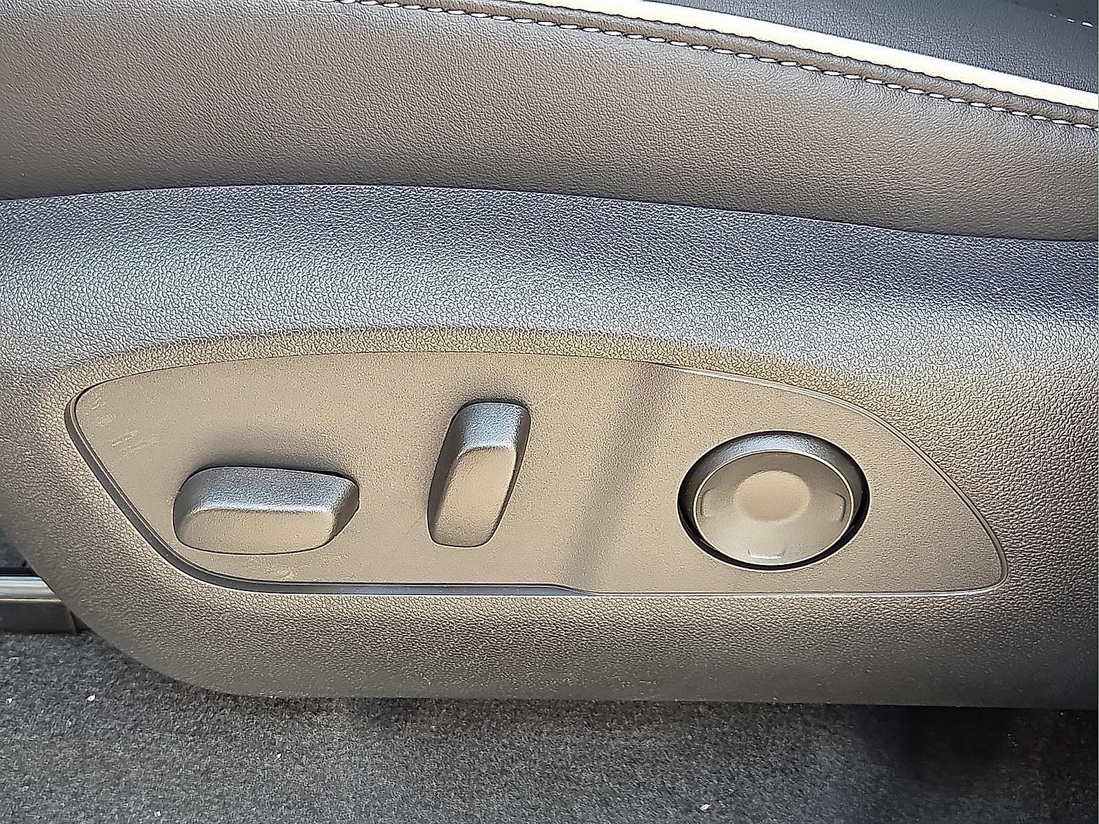 New 2026 Buick Enclave Sport Touring w/ Power Package FWD image 16