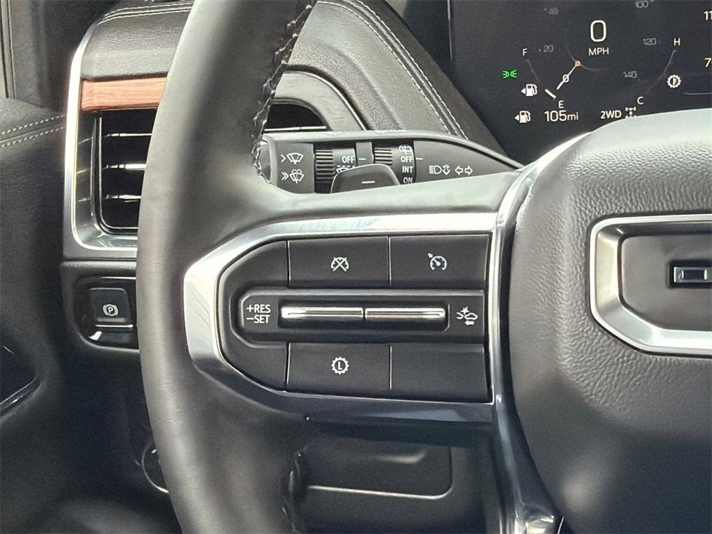 Used 2025 GMC Yukon Denali w/ Denali Reserve Package image 28