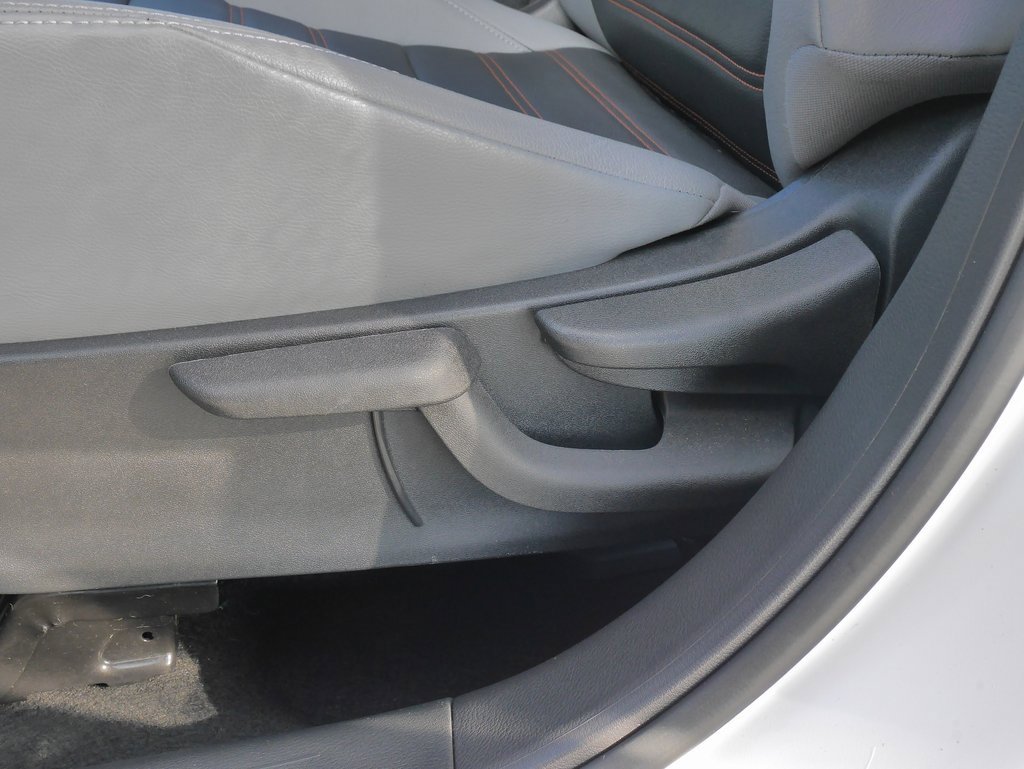 Used 2023 Nissan Kicks SR w/ SR Premium Package image 21