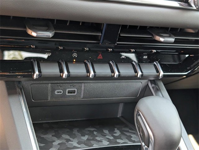 New 2026 GMC Canyon Elevation w/ Convenience Package image 23