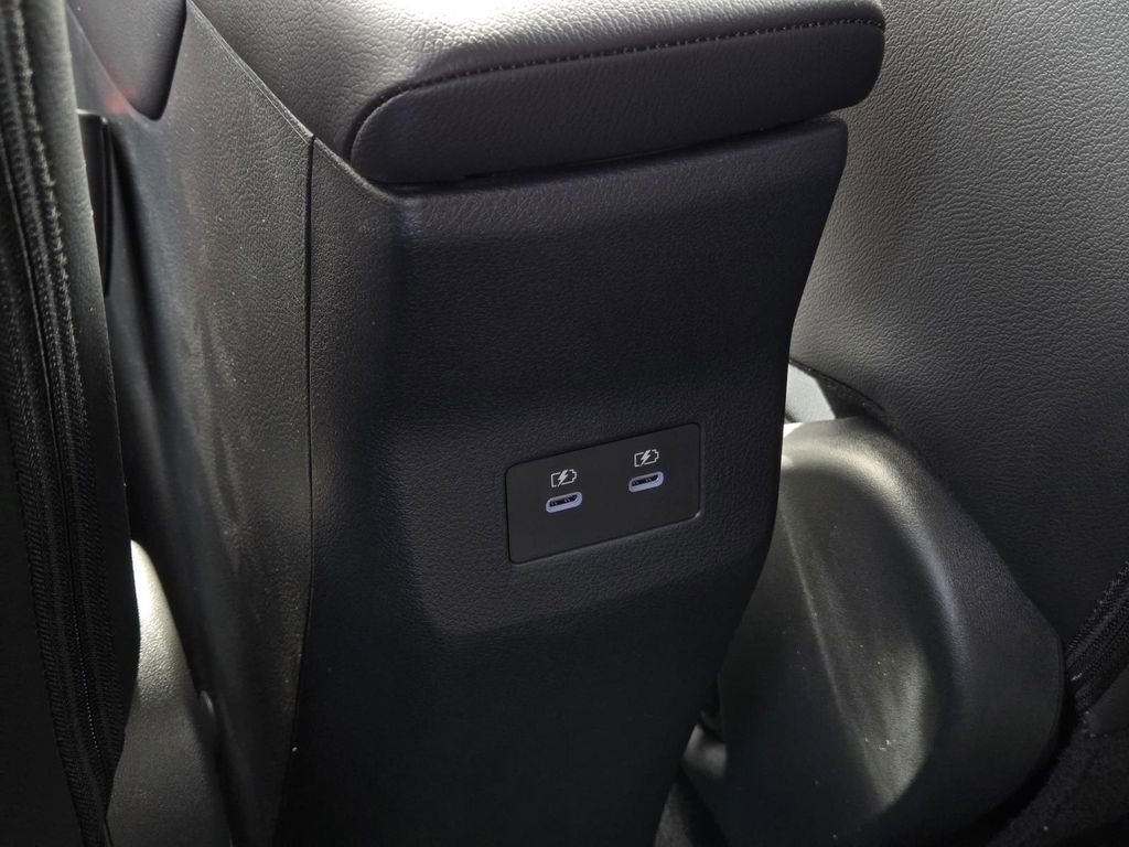 New 2026 Nissan Kicks SR w/ Cold Weather Package image 13