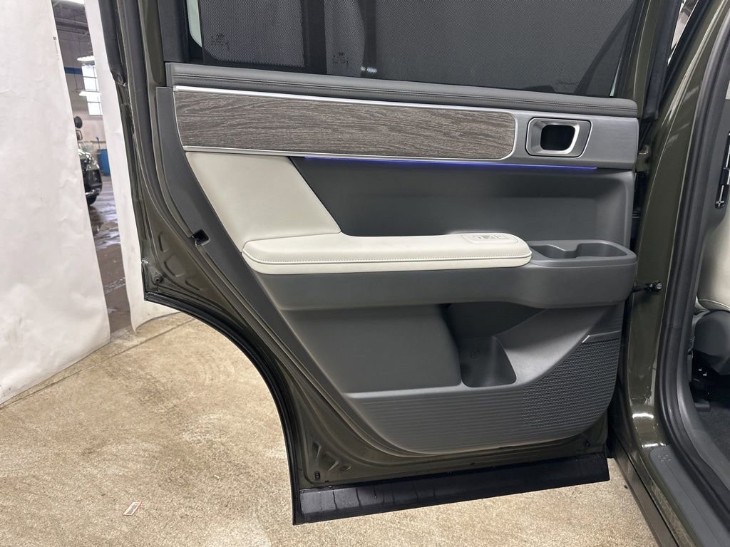 Used 2024 Hyundai Santa Fe Limited image 18