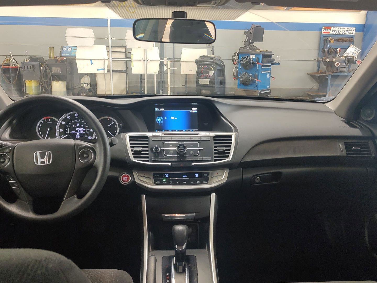 Used 2015 Honda Accord EX image 21
