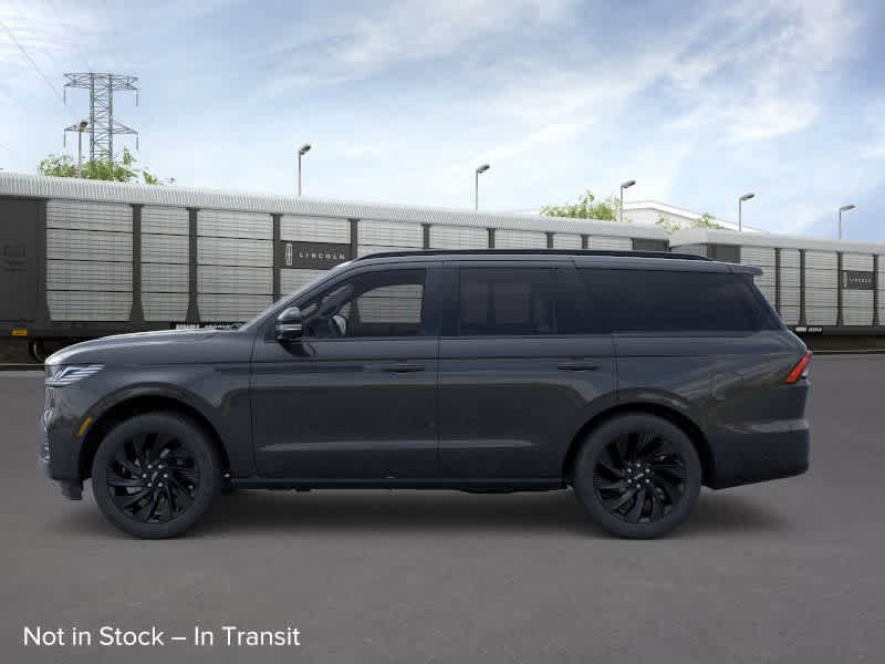 New 2026 Lincoln Navigator Reserve image 3