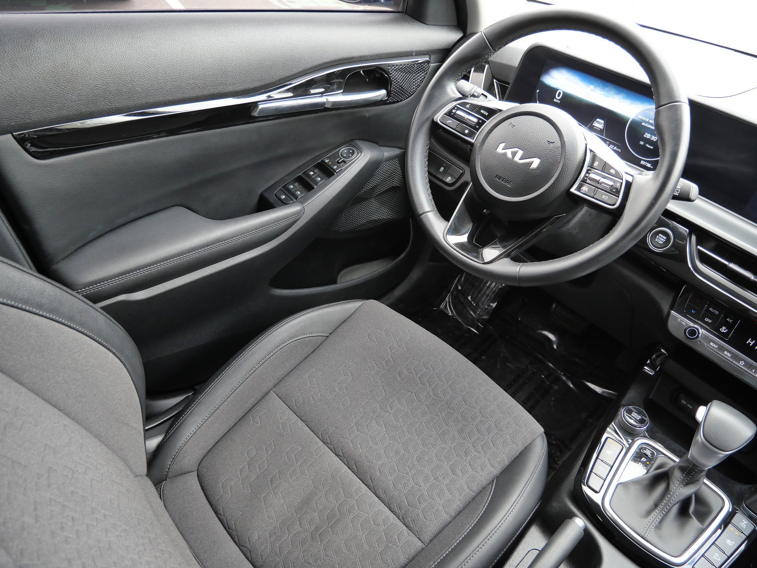 Used 2024 Kia Seltos S image 9