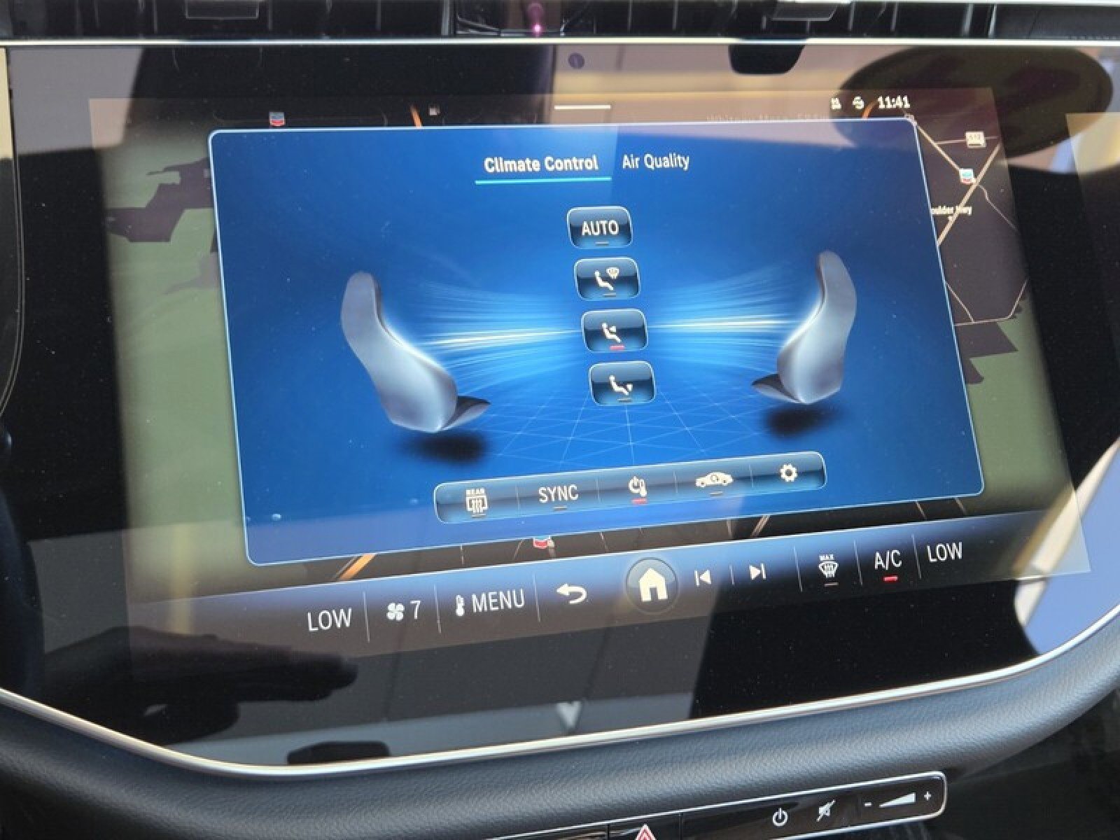 Certified 2024 Mercedes-Benz E 350 4MATIC Sedan w/ MBUS Superscreen Package image 32