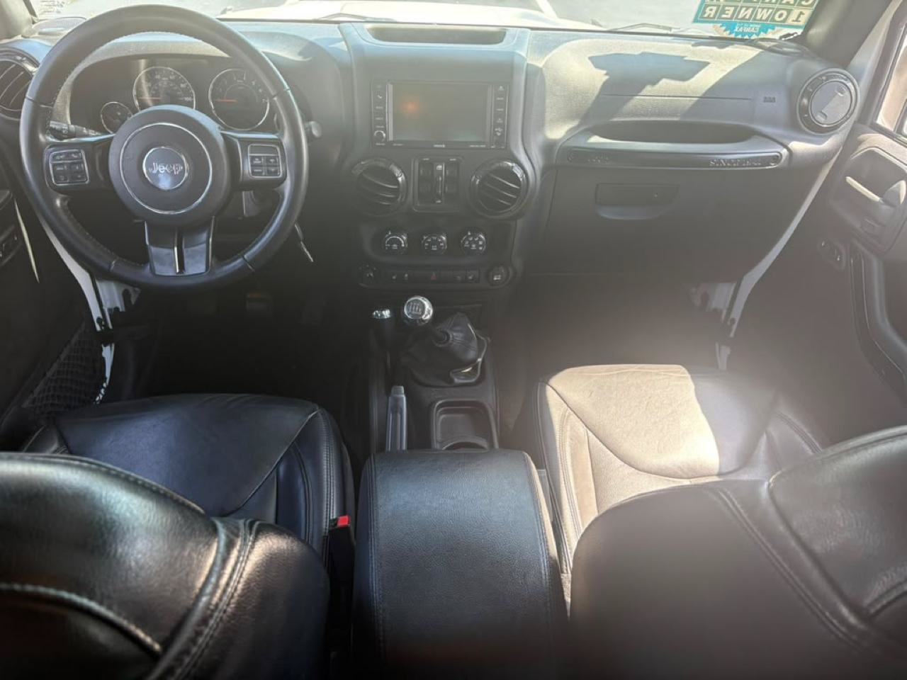 Used 2017 Jeep Wrangler Unlimited Sahara AWD/4WD image 9