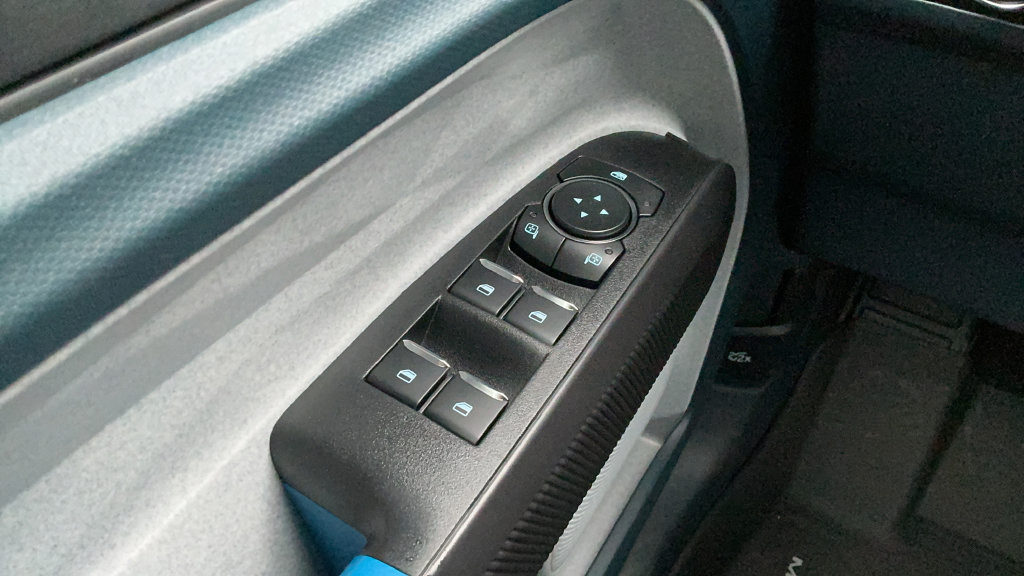 New 2026 Ford Maverick XLT w/ XLT Luxury Package FWD image 11