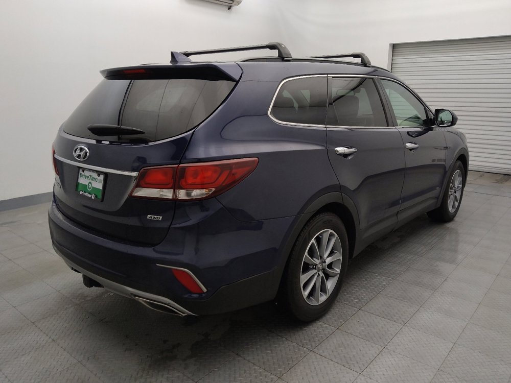 Used 2017 Hyundai Santa Fe SE image 9