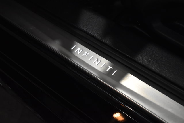 Used 2017 INFINITI Q60 Red Sport 400 image 16