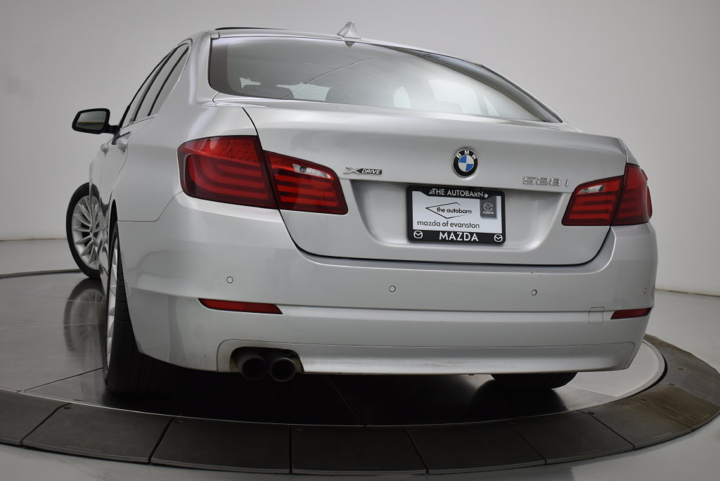 Used 2013 BMW 528i xDrive Sedan AWD/4WD image 9