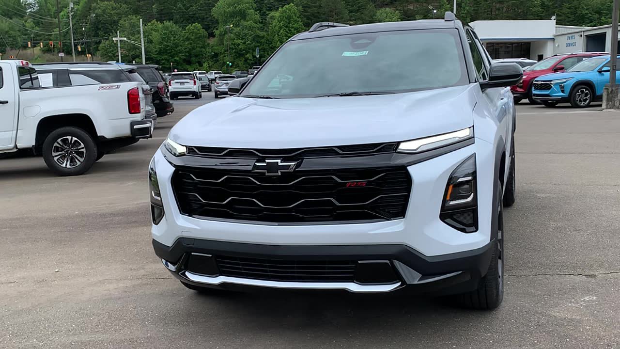 Used 2026 Chevrolet Equinox RS FWD image 8