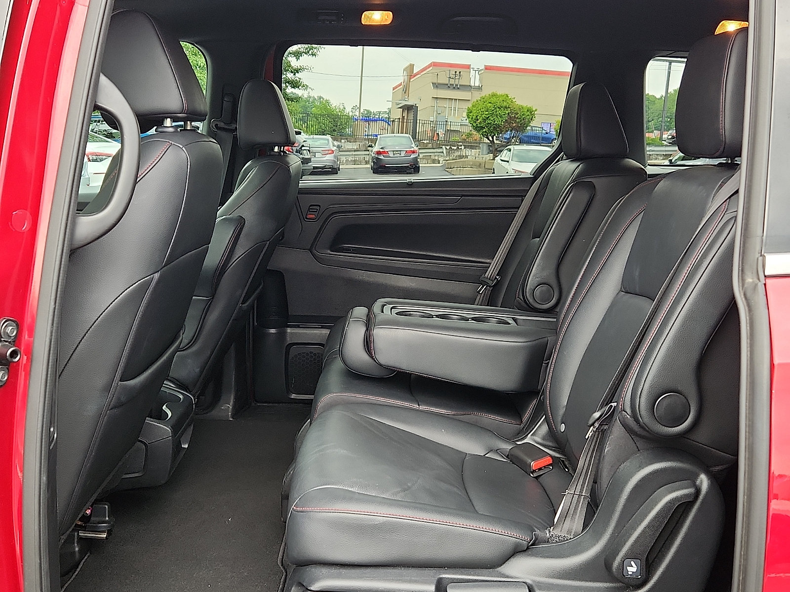 Used 2025 Honda Odyssey Sport-L image 10